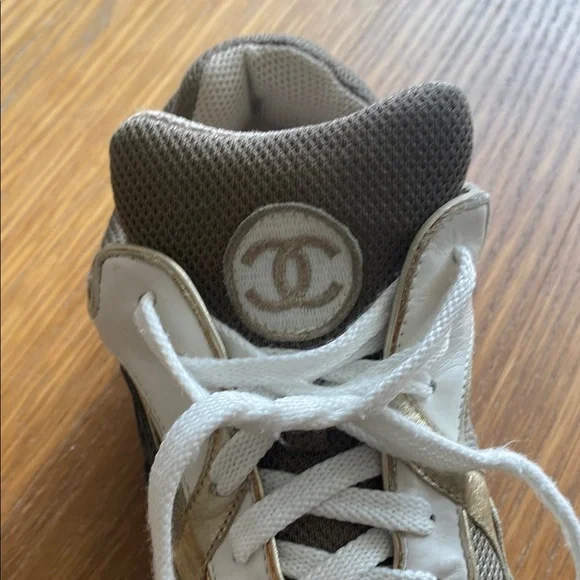 Chanel Women Interlocking CC Logo Low Top Suede Sneakers Shoes Size 8 - Picture 6 of 8